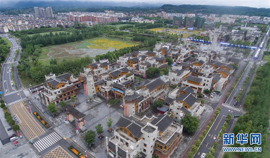 (新华全媒头条·图文互动)(12)让各民族手足相亲守望相助——以习近平同志为核心的党中央关心少数民族和民族工作纪实